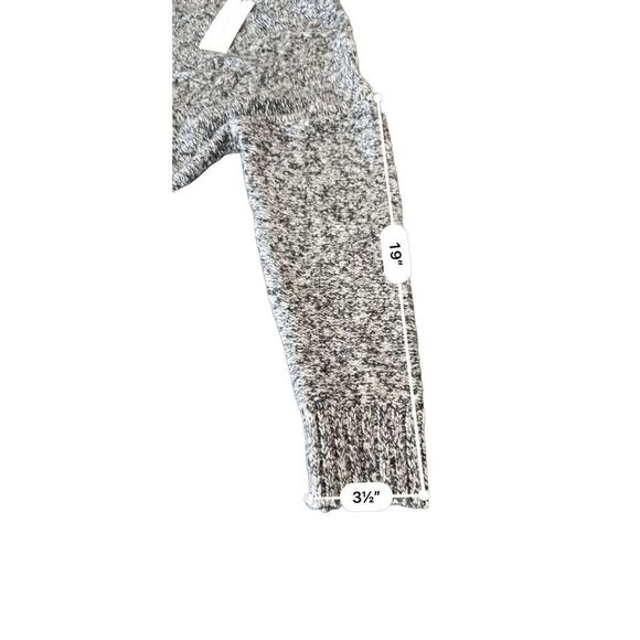 Calvin Klein sweater - Picture 5 of 10